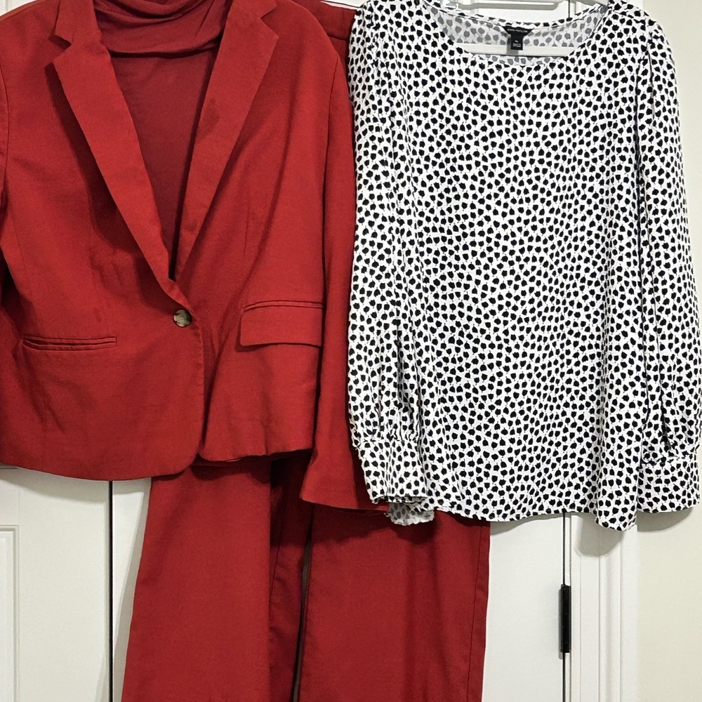 Black and White Ann Taylor Blouse